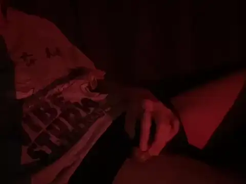 Snapshot of LEO_shy chatting on February 10, 2026, 5:39 pm LEO shy online show from February 10, 2026, 5:39 pm