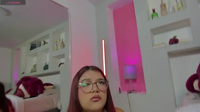 Snapshot of Rosy_Sweet chatting on February 3, 2026, 11:48 am Rosy Sweet online show from February 3, 2026, 11:48 am