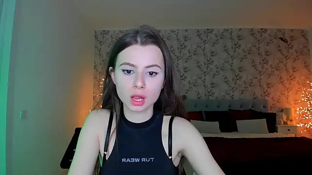 Hot Molly5 online show from March 13, 2026, 7:42 pm