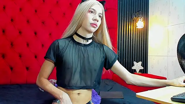 Snapshot of zoe_rei chatting on April 9, 2026, 1:16 pm zoe rei online show from April 9, 2026, 1:16 pm