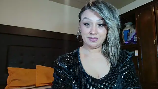 Snapshot of aitanalove_ chatting on March 18, 2026, 12:47 am aitanalove online show from March 18, 2026, 12:47 am