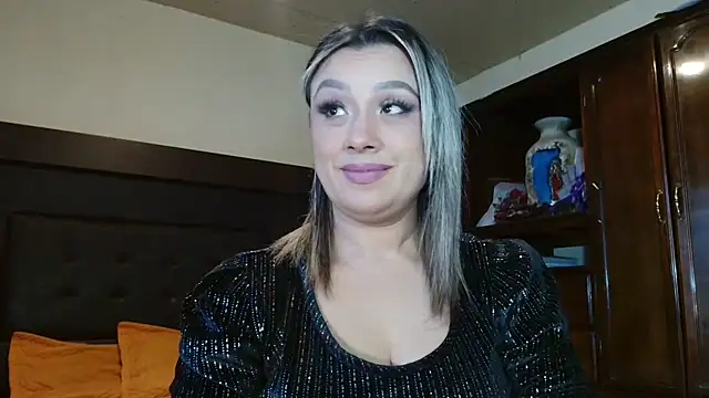 Snapshot of aitanalove_ chatting on April 25, 2026, 1:19 am aitanalove online show from April 25, 2026, 1:19 am