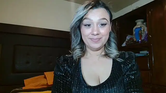 Snapshot of aitanalove_ chatting on May 19, 2026, 1:56 am aitanalove online show from May 19, 2026, 1:56 am