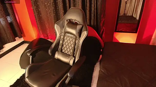 Snapshot of Vicky_sst chatting on February 28, 2026, 8:43 pm Vicky sst online show from February 28, 2026, 8:43 pm