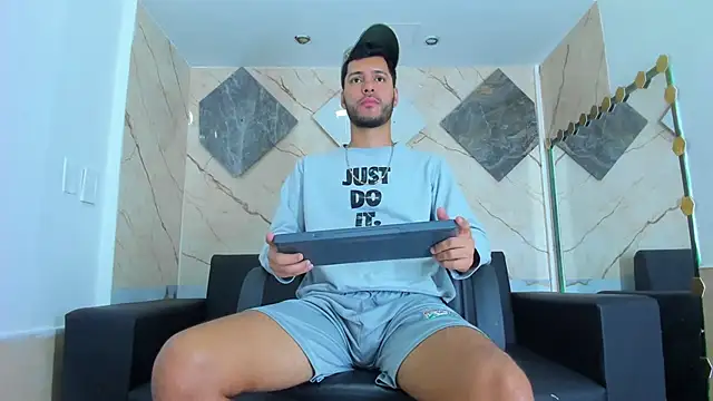 Snapshot of Angel_Villareal chatting on February 1, 2026, 4:55 am Angel Villareal online show from February 1, 2026, 4:55 am