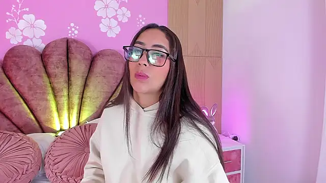 Snapshot of MadisonFox1 chatting on January 19, 2026, 11:25 am MadisonFox1 online show from January 19, 2026, 11:25 am