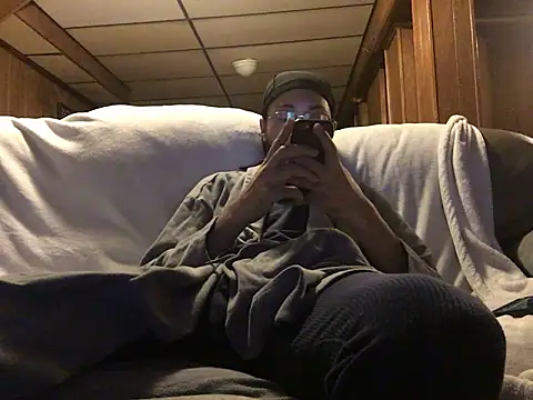 Snapshot of givemeabreak34 chatting on February 2, 2026, 10:30 pm givemeabreak34 online show from February 2, 2026, 10:30 pm