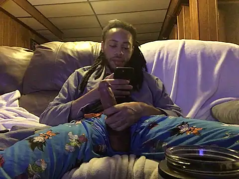 Snapshot of givemeabreak34 chatting on February 4, 2026, 8:42 am givemeabreak34 online show from February 4, 2026, 8:42 am