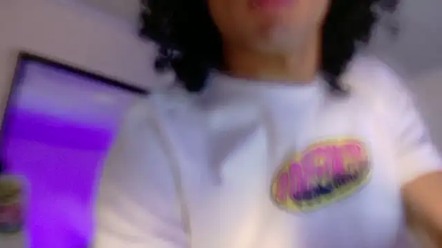 Snapshot of 4L3JX chatting on February 9, 2026, 12:09 pm 4L3JX online show from February 9, 2026, 12:09 pm