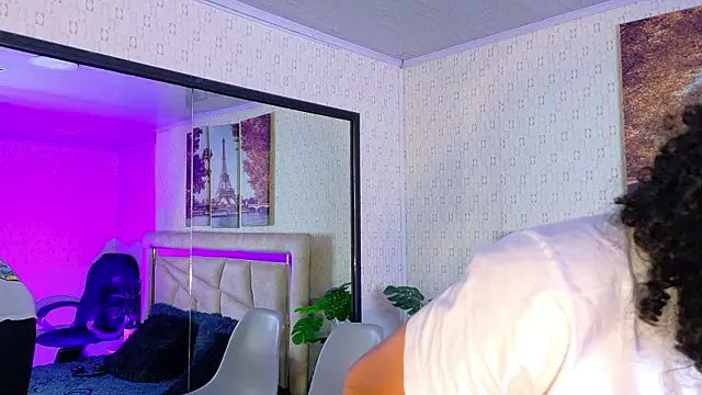 Snapshot of 4L3JX chatting on February 12, 2026, 1:06 pm 4L3JX online show from February 12, 2026, 1:06 pm