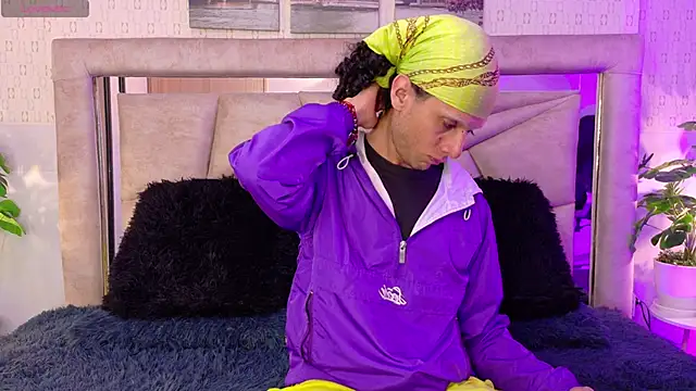 Snapshot of 4L3JX chatting on February 20, 2026, 4:42 am 4L3JX online show from February 20, 2026, 4:42 am