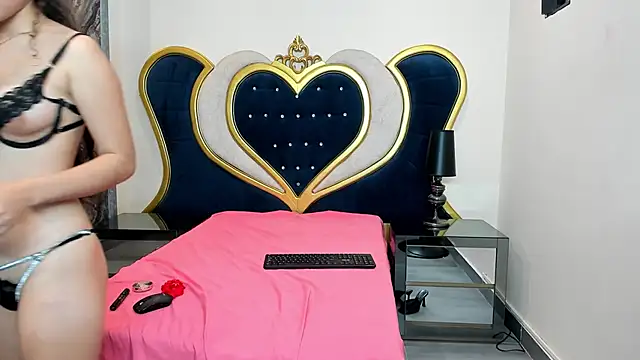 Snapshot of SofiaArsila chatting on February 16, 2026, 12:01 pm SofiaArsila online show from February 16, 2026, 12:01 pm