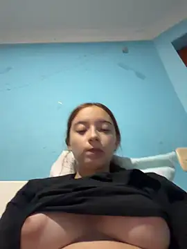 Carithooo online show from May 6, 2026, 3:02 am