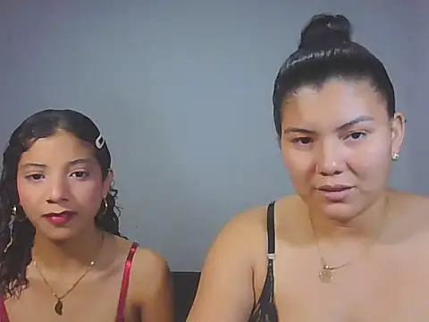 Snapshot of Helena-Paola chatting on February 3, 2026, 5:38 am Helena-Paola online show from February 3, 2026, 5:38 am