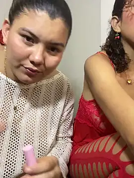 Helena-Paola online show from May 16, 2026, 10:08 pm
