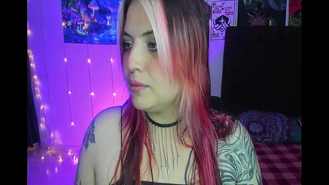 lunaa rayy420 online show from January 16, 2026, 8:18 am