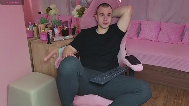 Snapshot of Kris_Braun chatting on March 5, 2026, 5:03 am Kris Braun online show from March 5, 2026, 5:03 am