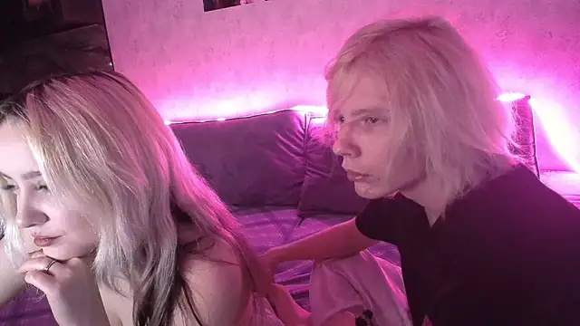 Snapshot of fray_and_lilla chatting on February 27, 2026, 11:16 pm fray and lilla online show from February 27, 2026, 11:16 pm