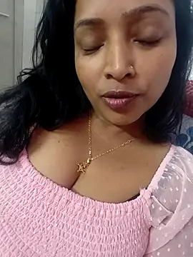 Snapshot of Hot-Tinaa chatting on February 19, 2026, 1:45 am Hot-Tinaa online show from February 19, 2026, 1:45 am