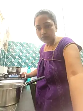 Snapshot of Hot-Tinaa chatting on February 21, 2026, 3:18 am Hot-Tinaa online show from February 21, 2026, 3:18 am