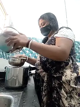 Snapshot of Hot-Tinaa chatting on February 23, 2026, 3:48 am Hot-Tinaa online show from February 23, 2026, 3:48 am