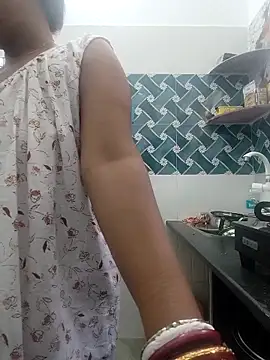 Snapshot of Hot-Tinaa chatting on March 5, 2026, 2:18 am Hot-Tinaa online show from March 5, 2026, 2:18 am