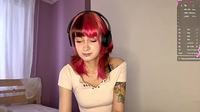 Snapshot of Dina_Cams chatting on February 8, 2026, 11:13 am Dina Cams online show from February 8, 2026, 11:13 am