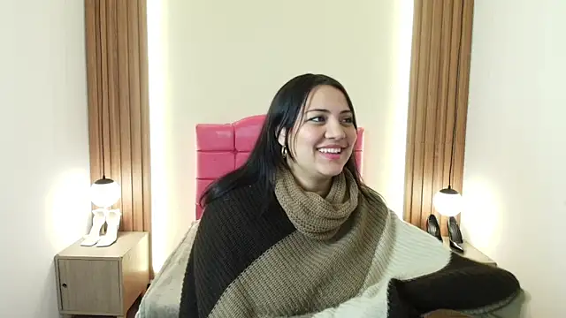 IvonneRoss  online show from February 28, 2026, 12:06 pm