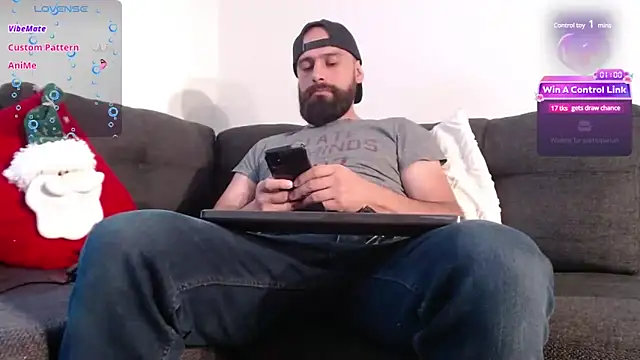 Snapshot of SpermsBank chatting on December 25, 2024, 9:43 pm SpermsBank online show from December 25, 2024, 9:43 pm