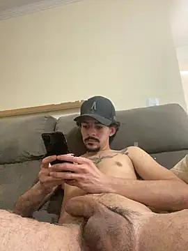 Snapshot of vilton75 chatting on February 24, 2026, 4:49 pm vilton75 online show from February 24, 2026, 4:49 pm