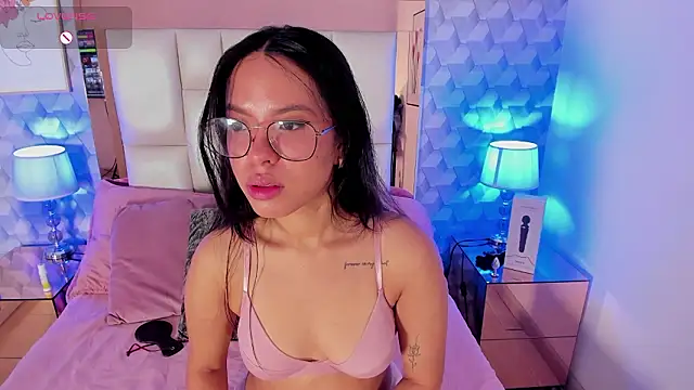 Snapshot of Rose_Allure chatting on February 13, 2026, 11:39 am Rose Allure online show from February 13, 2026, 11:39 am