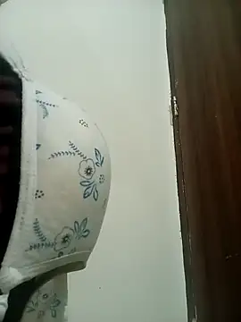 Snapshot of Prajakta123 chatting on February 2, 2026, 5:22 pm Prajakta123 online show from February 2, 2026, 5:22 pm