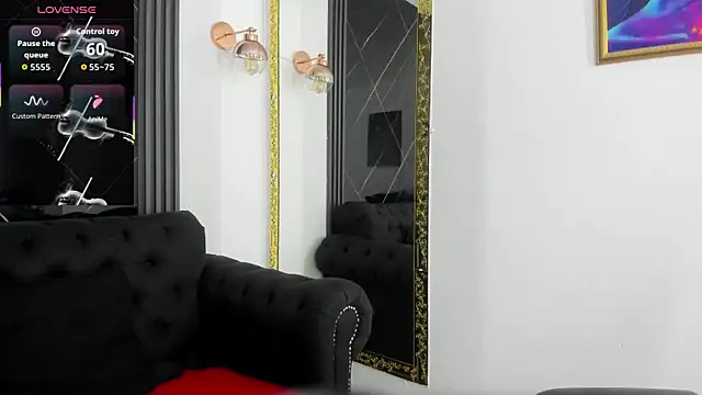 Snapshot of IvyyEmerald chatting on February 18, 2026, 1:18 pm IvyyEmerald online show from February 18, 2026, 1:18 pm