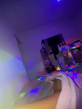 Snapshot of japosamel chatting on April 6, 2026, 8:37 am japosamel online show from April 6, 2026, 8:37 am