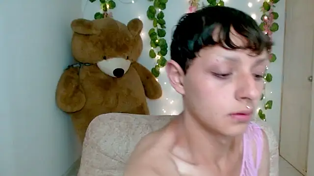 Snapshot of princess1609 chatting on February 14, 2026, 12:46 pm princess1609 online show from February 14, 2026, 12:46 pm