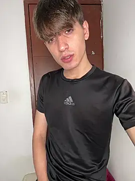 Snapshot of Naim_TheKing chatting on February 6, 2026, 12:04 am Naim TheKing online show from February 6, 2026, 12:04 am