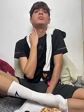 Snapshot of Naim_TheKing chatting on February 12, 2026, 3:45 am Naim TheKing online show from February 12, 2026, 3:45 am