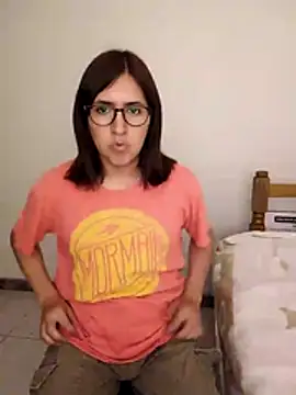 Snapshot of Eide-26 chatting on February 22, 2026, 4:46 am Eide-26 online show from February 22, 2026, 4:46 am