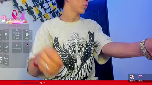 Snapshot of Maxxx_bigcockx chatting on January 19, 2026, 2:15 am Maxxx bigcockx online show from January 19, 2026, 2:15 am