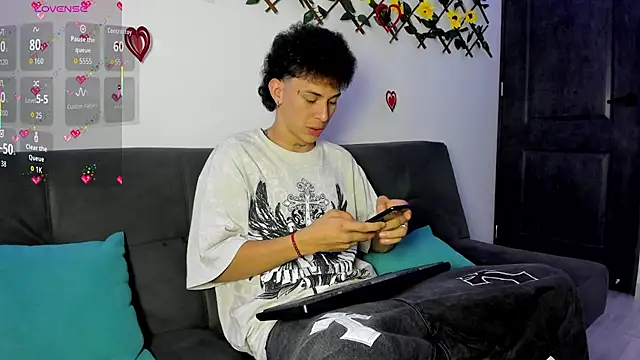 Snapshot of Maxxx_bigcockx chatting on February 5, 2026, 4:06 am Maxxx bigcockx online show from February 5, 2026, 4:06 am