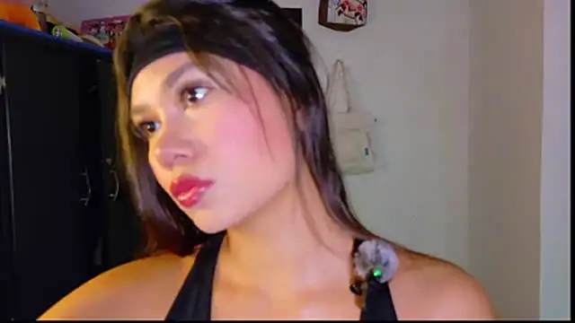 Snapshot of Wendy_Mills_ chatting on February 14, 2026, 2:41 am Wendy Mills online show from February 14, 2026, 2:41 am