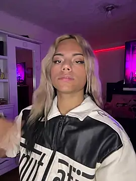 Snapshot of andyy_x chatting on February 20, 2026, 4:53 am andyy x online show from February 20, 2026, 4:53 am