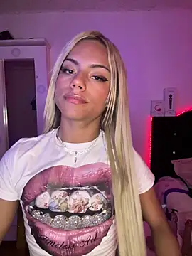 Snapshot of andyy_x chatting on February 28, 2026, 11:28 pm andyy x online show from February 28, 2026, 11:28 pm