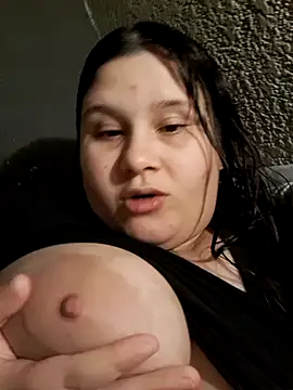 Snapshot of TUWACHA7777 chatting on March 1, 2026, 4:03 am TUWACHA7777 online show from March 1, 2026, 4:03 am