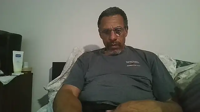 Snapshot of swimmer2496 chatting on March 8, 2026, 10:02 pm swimmer2496 online show from March 8, 2026, 10:02 pm