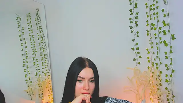 Snapshot of Silena_sky chatting on February 16, 2026, 2:02 pm Silena sky online show from February 16, 2026, 2:02 pm