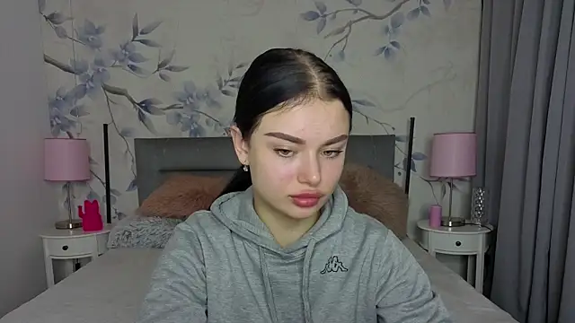 Snapshot of Silena_sky chatting on February 20, 2026, 2:17 pm Silena sky online show from February 20, 2026, 2:17 pm