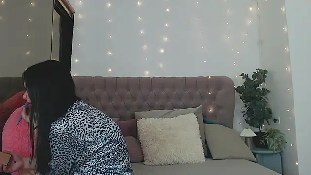 Snapshot of Silena_sky chatting on February 25, 2026, 1:54 pm Silena sky online show from February 25, 2026, 1:54 pm