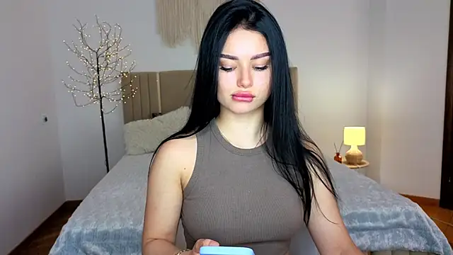 Snapshot of Silena_sky chatting on June 20, 2026, 6:49 am Silena sky online show from June 20, 2026, 6:49 am