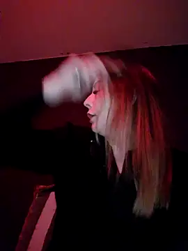 Snapshot of dewimp1 chatting on February 6, 2026, 8:01 pm dewimp1 online show from February 6, 2026, 8:01 pm